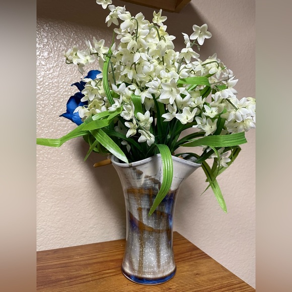 Glazed Ceramic Brown, Blue, Tan, Wooden Handle Decorative Signed Dudley Vase - Picture 2 of 14
